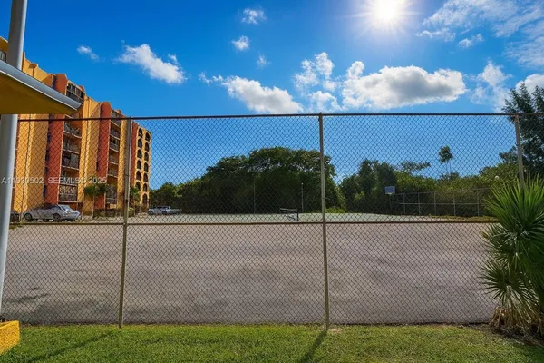 $2,200 | 4705 Northwest 7th Street, Unit 1067, Miami, FL 33126