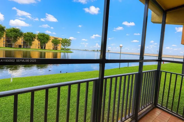 $2,200 | 4705 Northwest 7th Street, Unit 1067, Miami, FL 33126