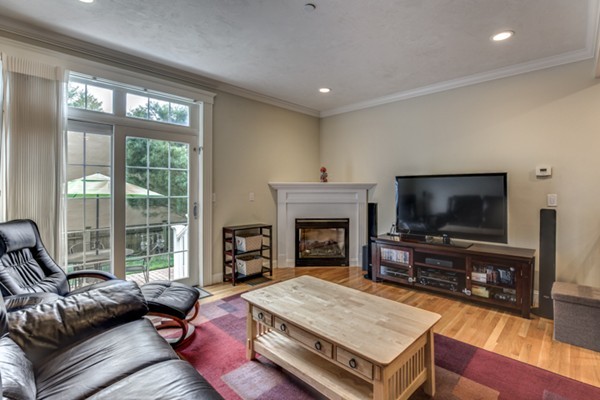 894 Main Street, Unit 14 Wakefield, MA 01880 - Photo 6 of 26 Gallery Image 6
