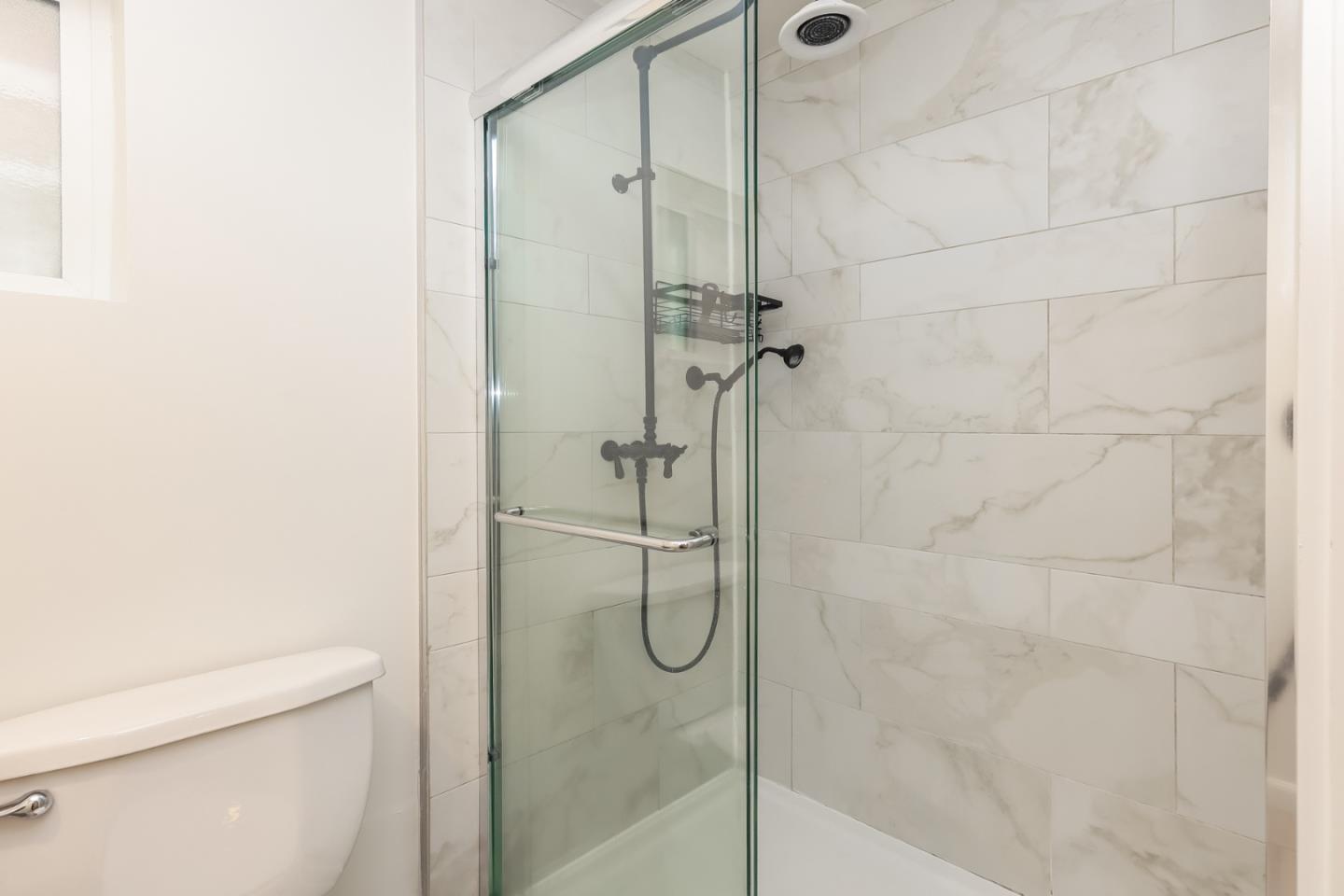 1432 12th Street, Unit B Oakland, CA 94607 - Photo 13 of 25