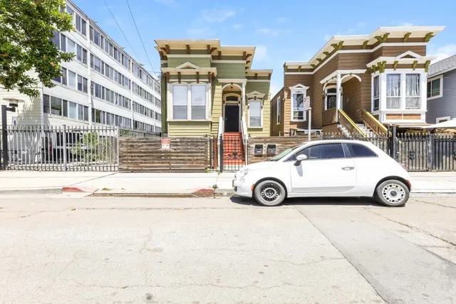 $3,500 | 1432 12th Street, Unit B, Oakland, CA 94607