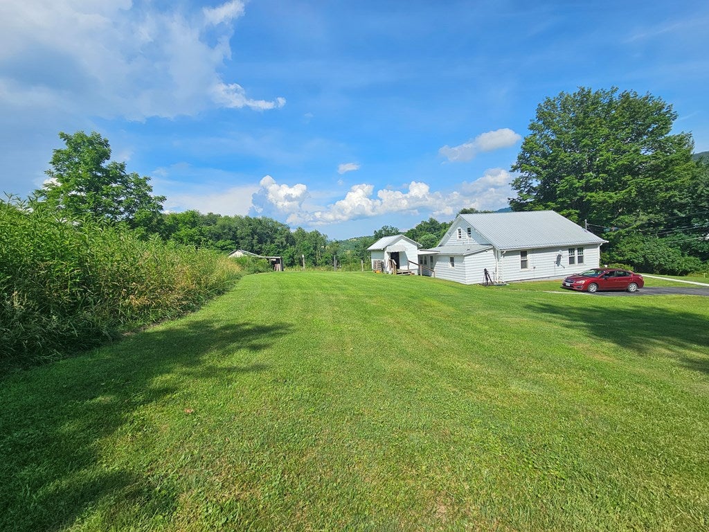 847 Dogwood Road Tazewell, VA 24651 - Photo 3 of 29 Gallery Image 3