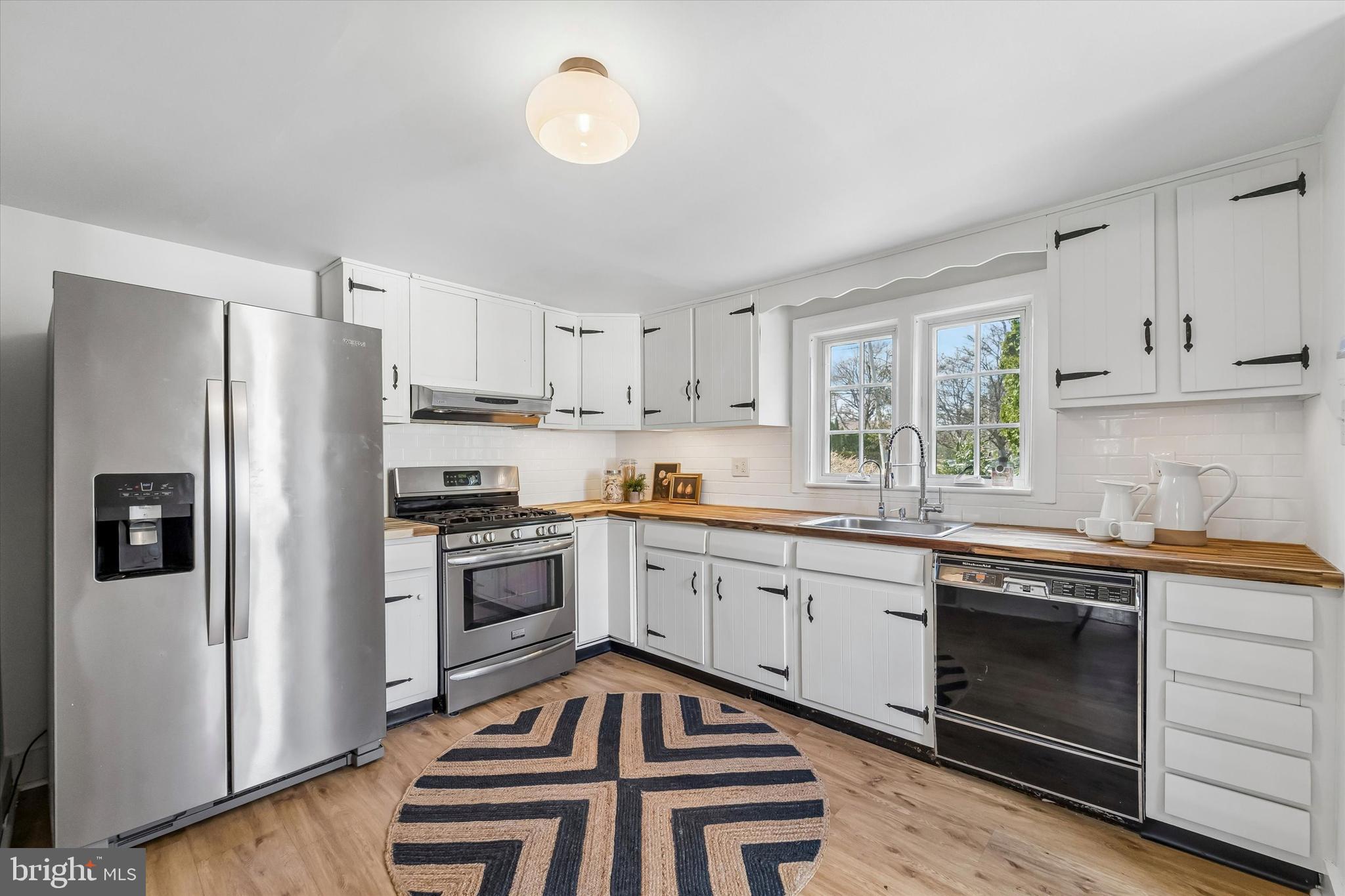 213 Royal Avenue Wyncote, PA 19095 - Photo 10 of 37