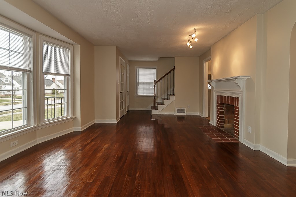 3729 Pennington Road Cleveland, OH 44120 - Photo 7 of 30