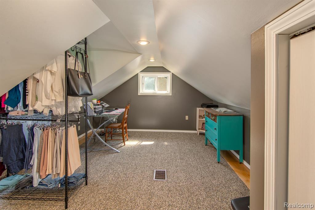 820 West Silver Lake Road Fenton, MI 48430 - Photo 18 of 38