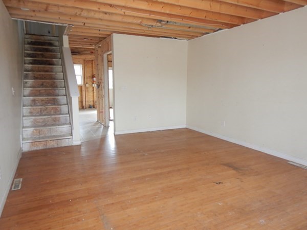 401-403 Water Street Springfield, MA 01151 - Photo 5 of 27 Gallery Image 5