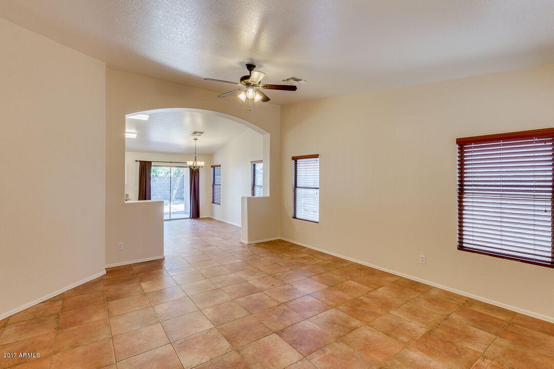 3330 East Bonanza Road Gilbert, AZ 85297 - Photo 9 of 22 Open great room