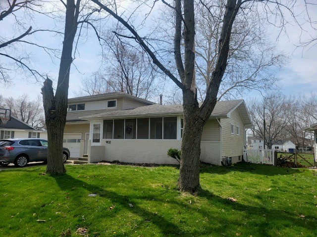 902 South Longview Road Monticello, IL 61856 - Photo 1 of 1 Gallery Image 1