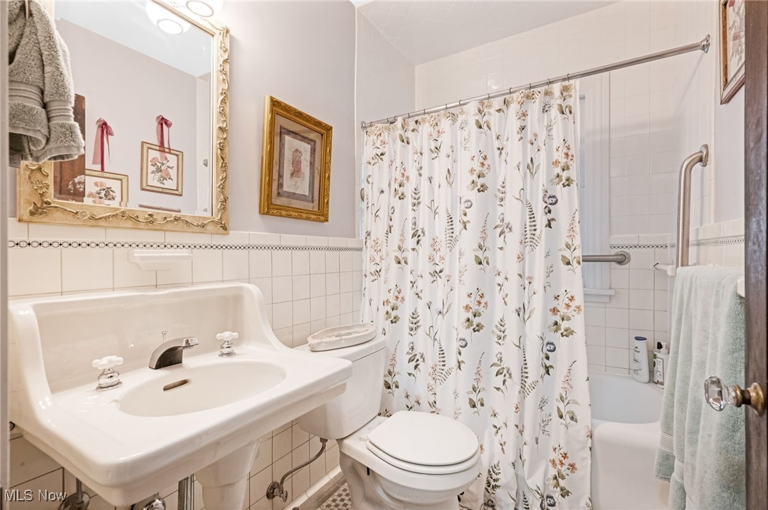 2576 South Taylor Road Cleveland Heights, OH 44118 - Photo 15 of 28