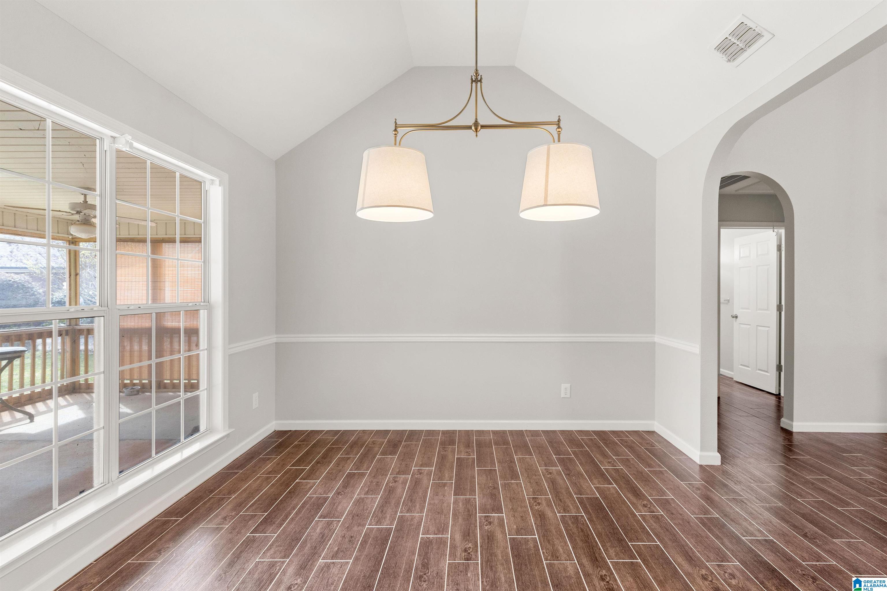 114 Horseshoe Circle Alabaster, AL 35007 - Photo 9 of 44