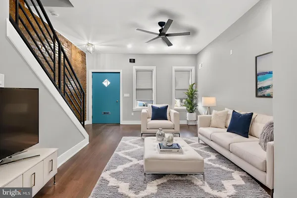 $2,400 | 34 West Sharpnack Street, Philadelphia, PA 19119