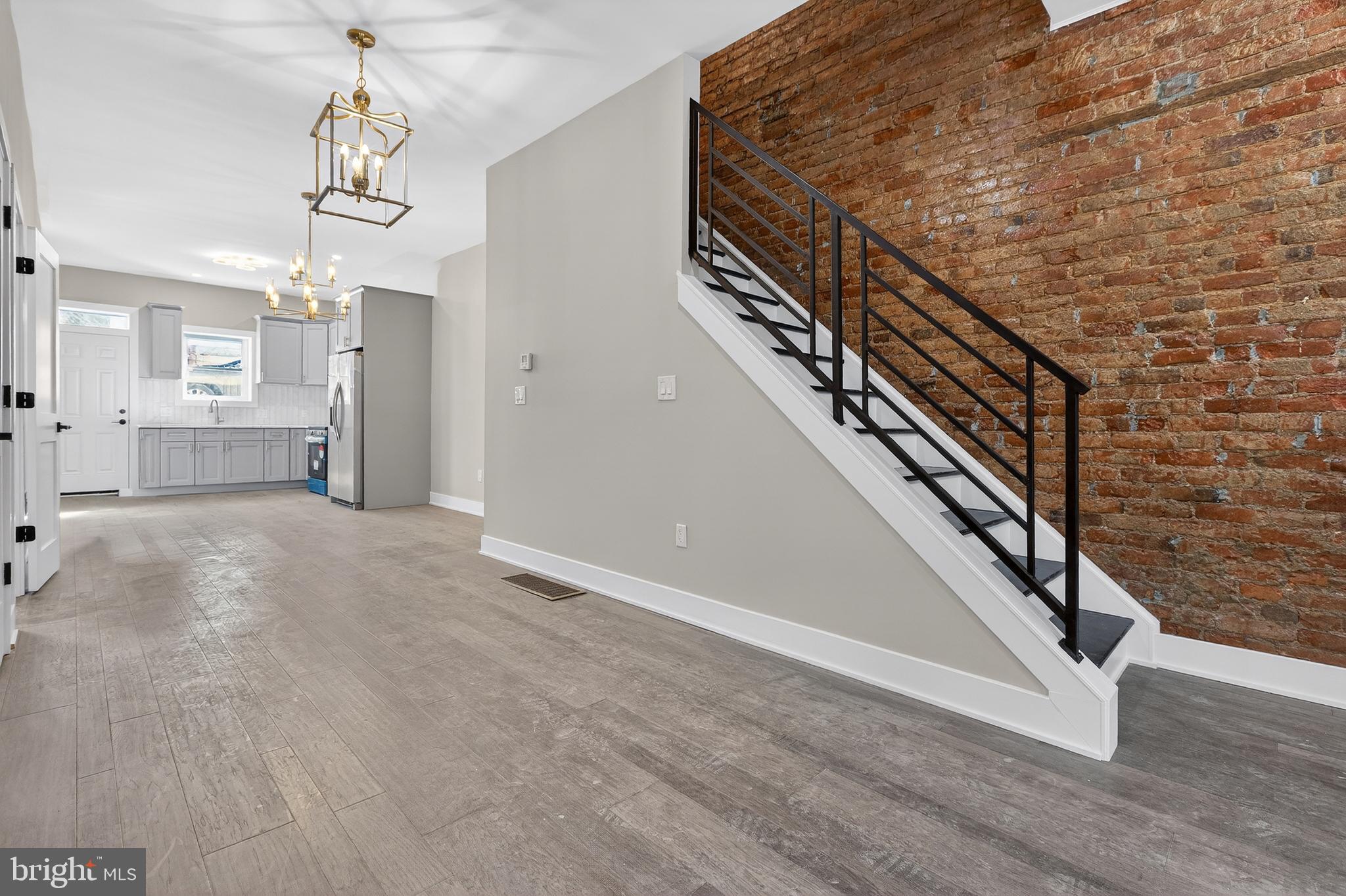 34 West Sharpnack Street Philadelphia, PA 19119 - Photo 13 of 33