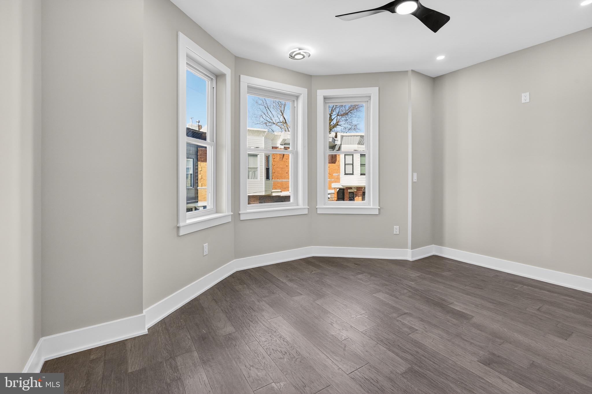 34 West Sharpnack Street Philadelphia, PA 19119 - Photo 16 of 33