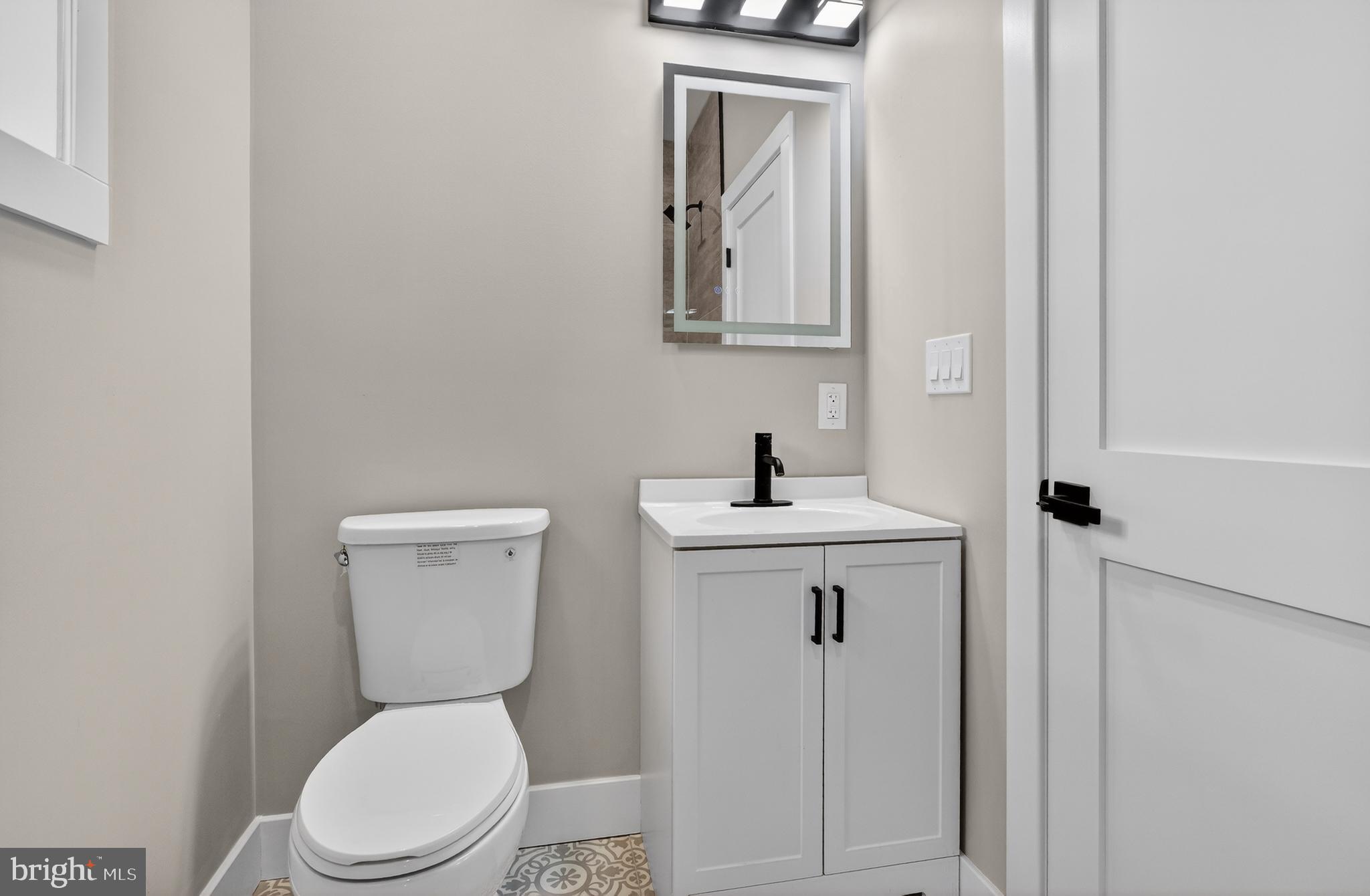 34 West Sharpnack Street Philadelphia, PA 19119 - Photo 19 of 33