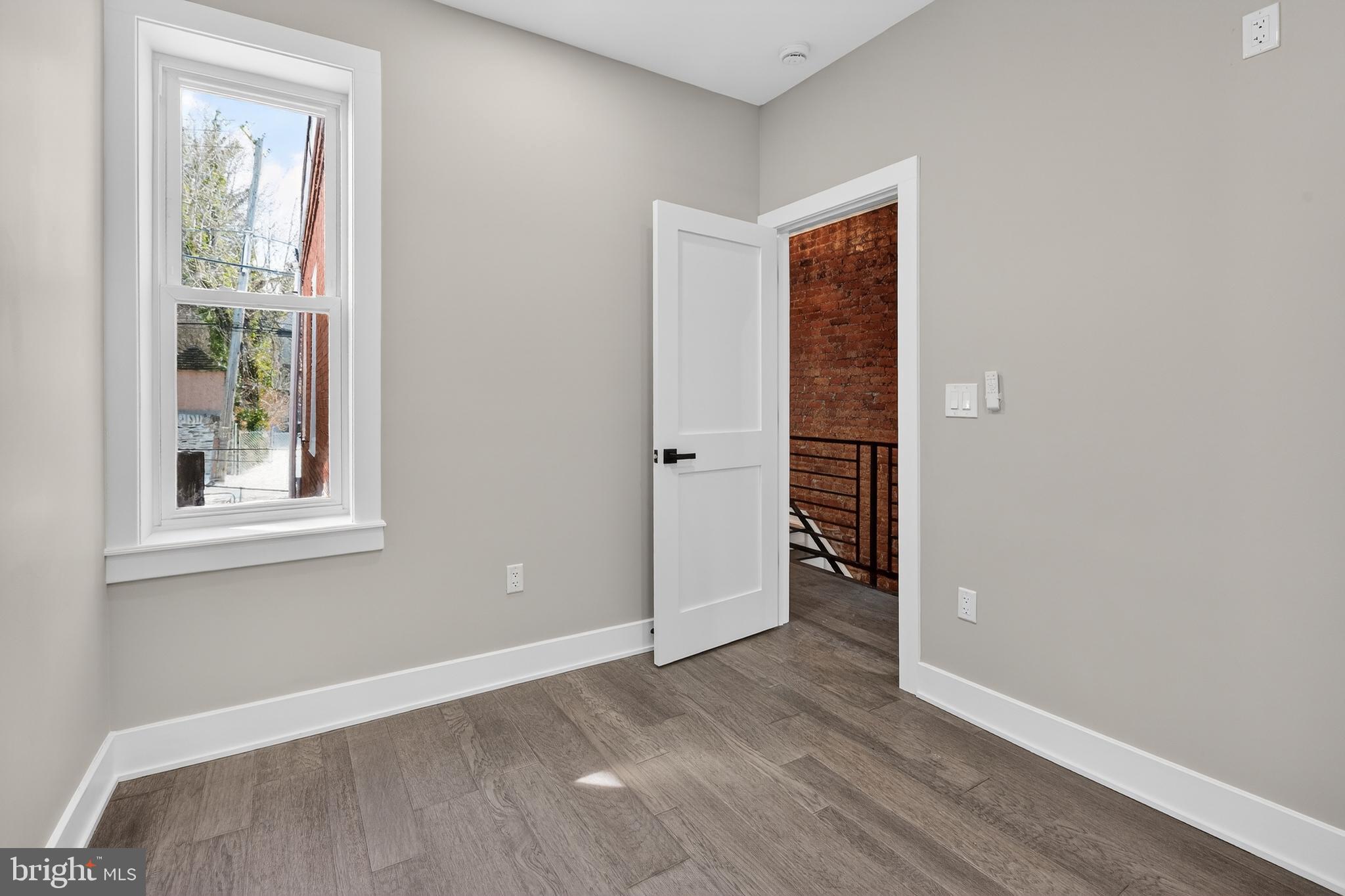 34 West Sharpnack Street Philadelphia, PA 19119 - Photo 23 of 33