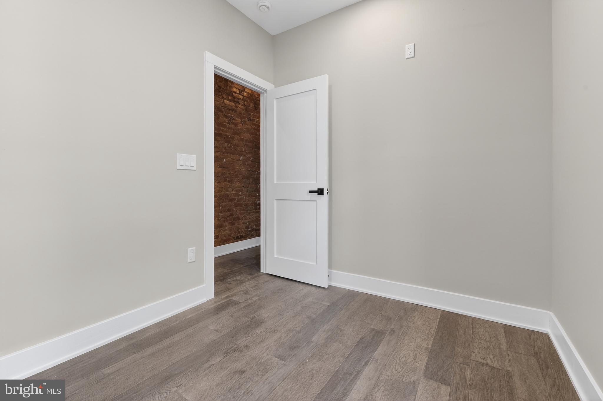 34 West Sharpnack Street Philadelphia, PA 19119 - Photo 25 of 33