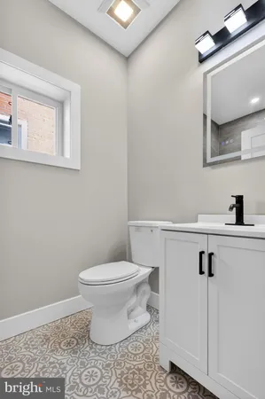 $2,400 | 34 West Sharpnack Street, Philadelphia, PA 19119
