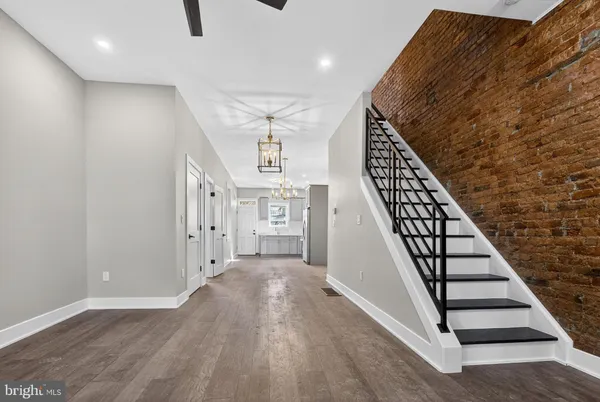 $2,400 | 34 West Sharpnack Street, Philadelphia, PA 19119