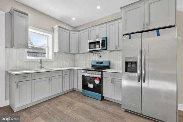 $2,400 | 34 West Sharpnack Street, Philadelphia, PA 19119