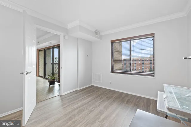 $354,999 | 203 Yoakum Parkway, Unit 1206, Alexandria, VA 22304