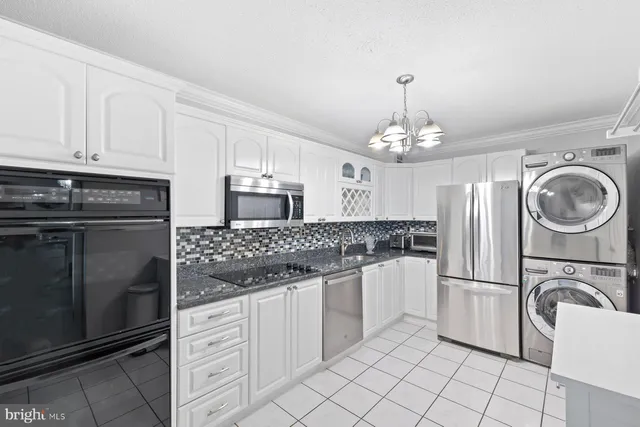 $354,999 | 203 Yoakum Parkway, Unit 1206, Alexandria, VA 22304