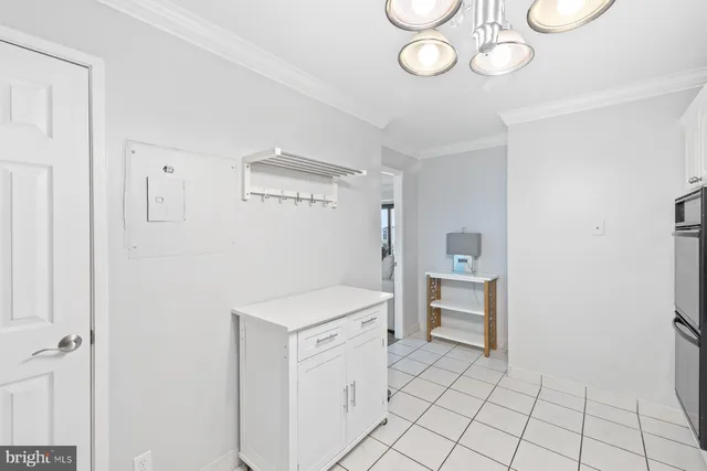 $354,999 | 203 Yoakum Parkway, Unit 1206, Alexandria, VA 22304