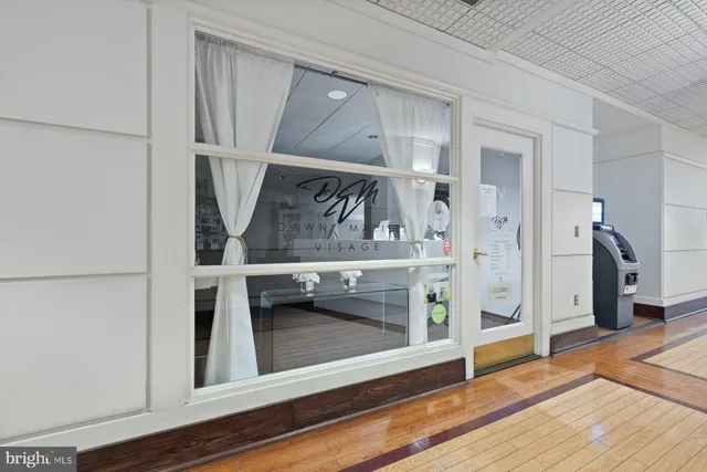 $354,999 | 203 Yoakum Parkway, Unit 1206, Alexandria, VA 22304