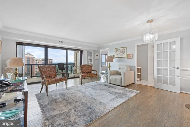 $354,999 | 203 Yoakum Parkway, Unit 1206, Alexandria, VA 22304