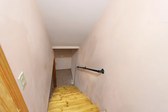 a view of utility room