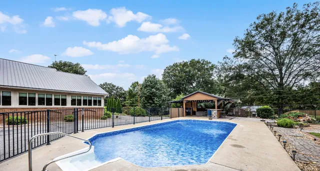 a view of a bird bath