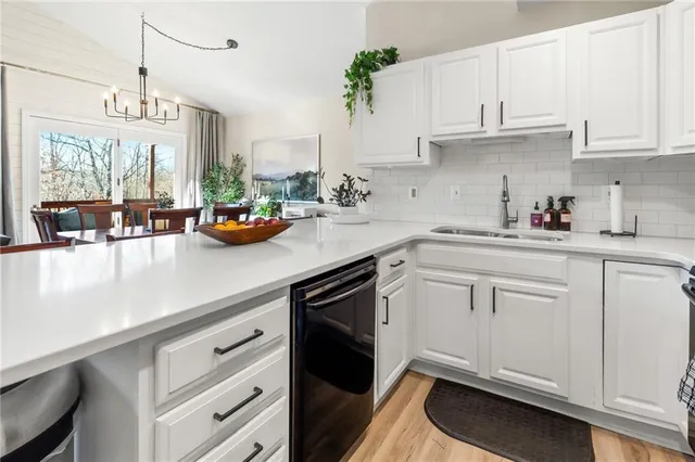 $375,000 | 645 Lake Viking Terrace, Gallatin, MO 64640