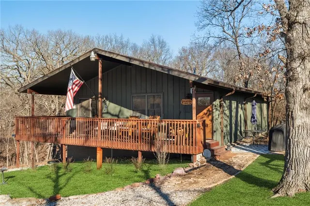 $375,000 | 645 Lake Viking Terrace, Gallatin, MO 64640