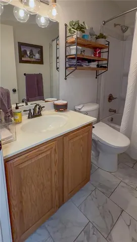 $375,000 | 645 Lake Viking Terrace, Gallatin, MO 64640