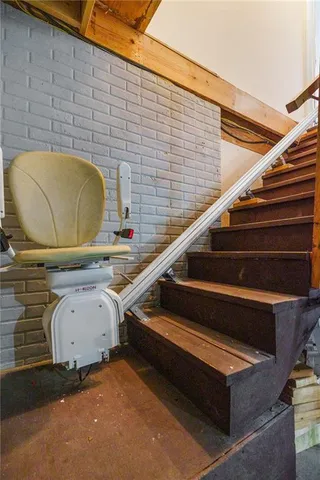 $375,000 | 645 Lake Viking Terrace, Gallatin, MO 64640