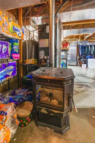 $375,000 | 645 Lake Viking Terrace, Gallatin, MO 64640