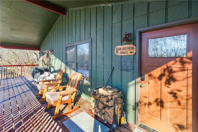 $375,000 | 645 Lake Viking Terrace, Gallatin, MO 64640