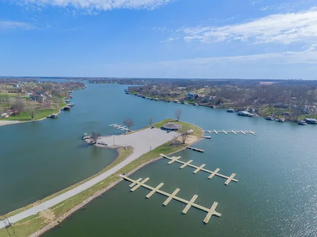 $375,000 | 645 Lake Viking Terrace, Gallatin, MO 64640