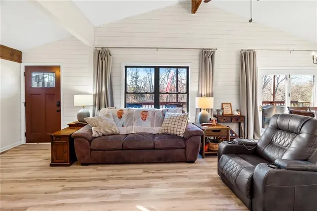 $375,000 | 645 Lake Viking Terrace, Gallatin, MO 64640