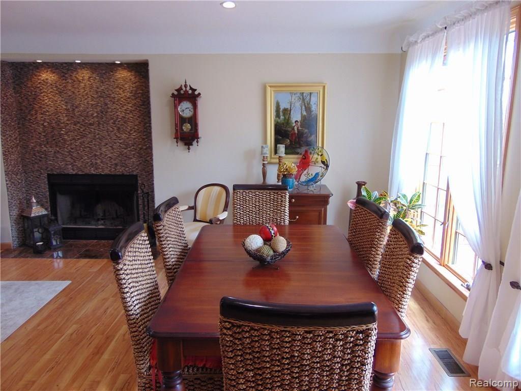 2700 Mohawk Lane Rochester Hills, MI 48306 - Photo 6 of 83