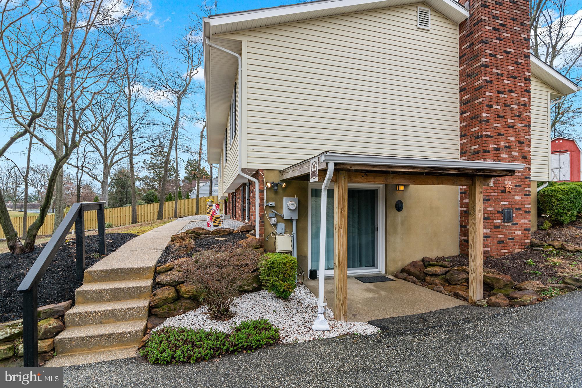 315 Obrecht Road Millersville, MD 21108 - Photo 4 of 46