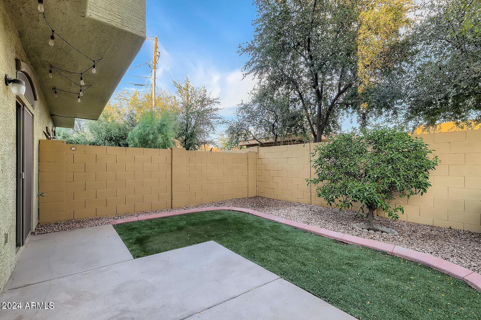 2150 East Bell Road, Unit 1085 Phoenix, AZ 85022 - Photo 18 of 20 4f52efcd5ce5283fcad0a197be897bb8-uncropp