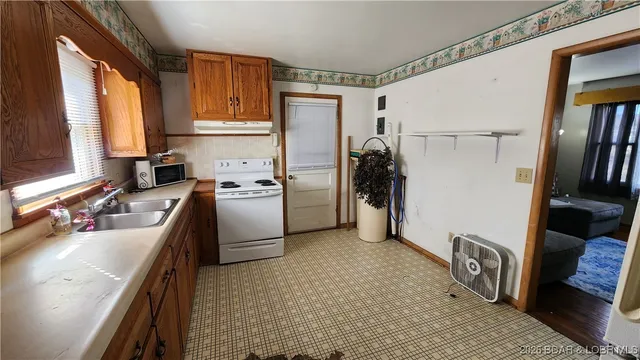 $129,000 | 510 Missouri Avenue, Versailles, MO 65084