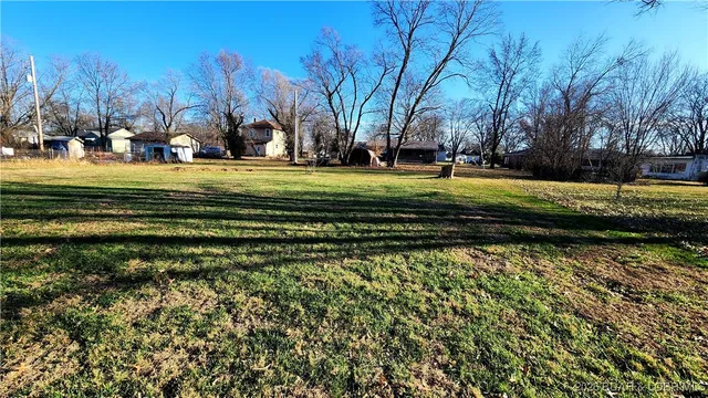 $129,000 | 510 Missouri Avenue, Versailles, MO 65084