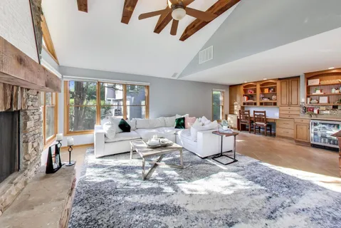 $749,900 | 845 Saugatuck Trail, Vernon Hills, IL 60061