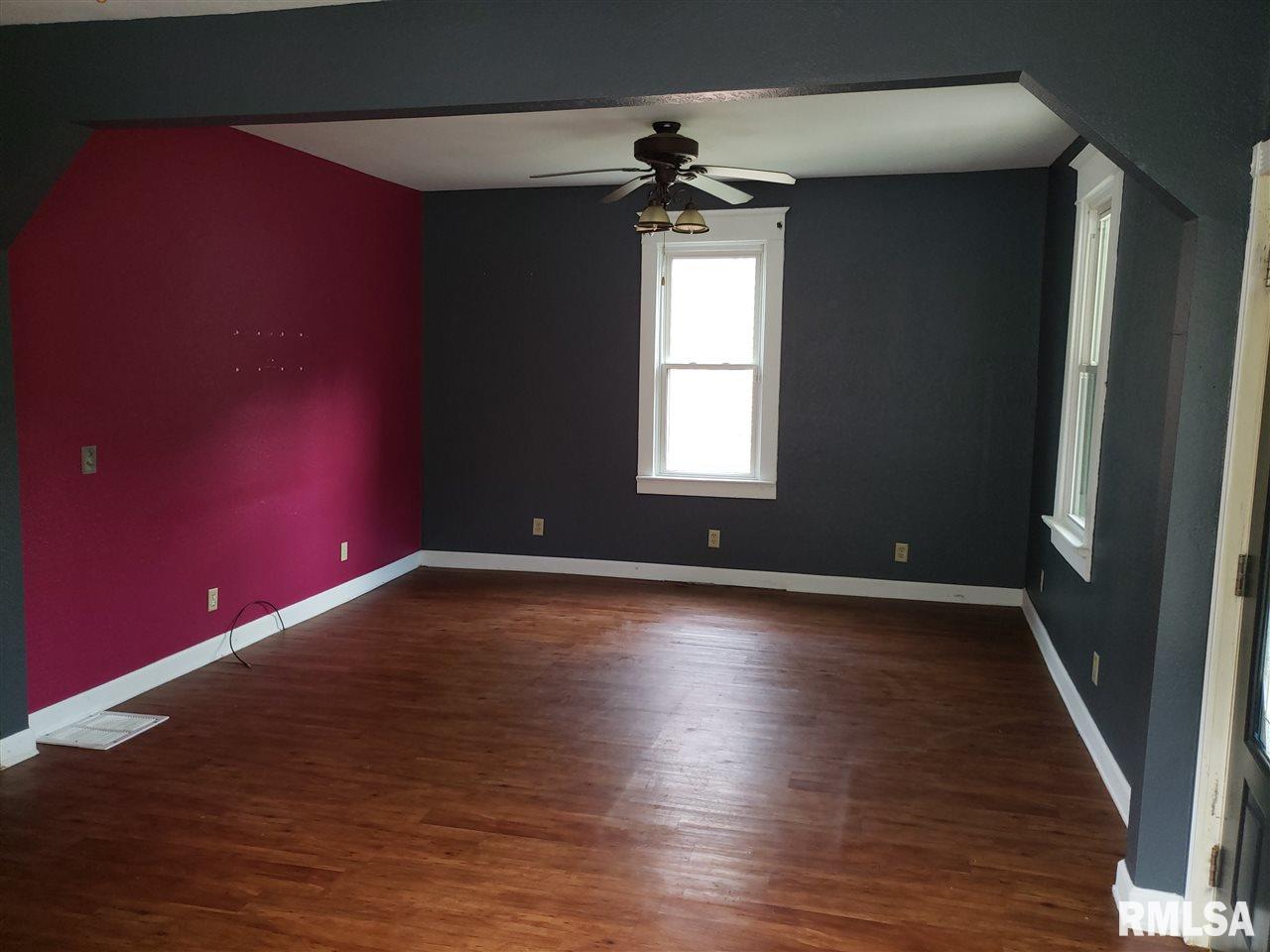 2216 Yale Boulevard Springfield, IL 62703 - Photo 8 of 13