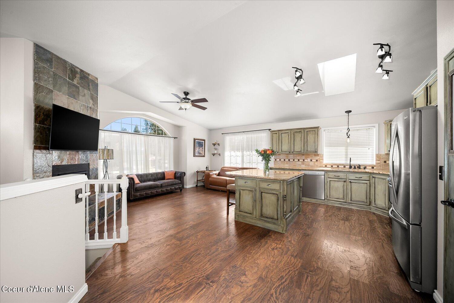 2531 Titleist Way Post Falls, ID 83854 - Photo 21 of 61 View into Kitchen
