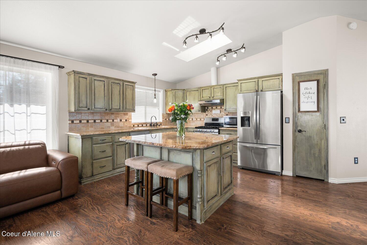 2531 Titleist Way Post Falls, ID 83854 - Photo 25 of 61 Kitchen