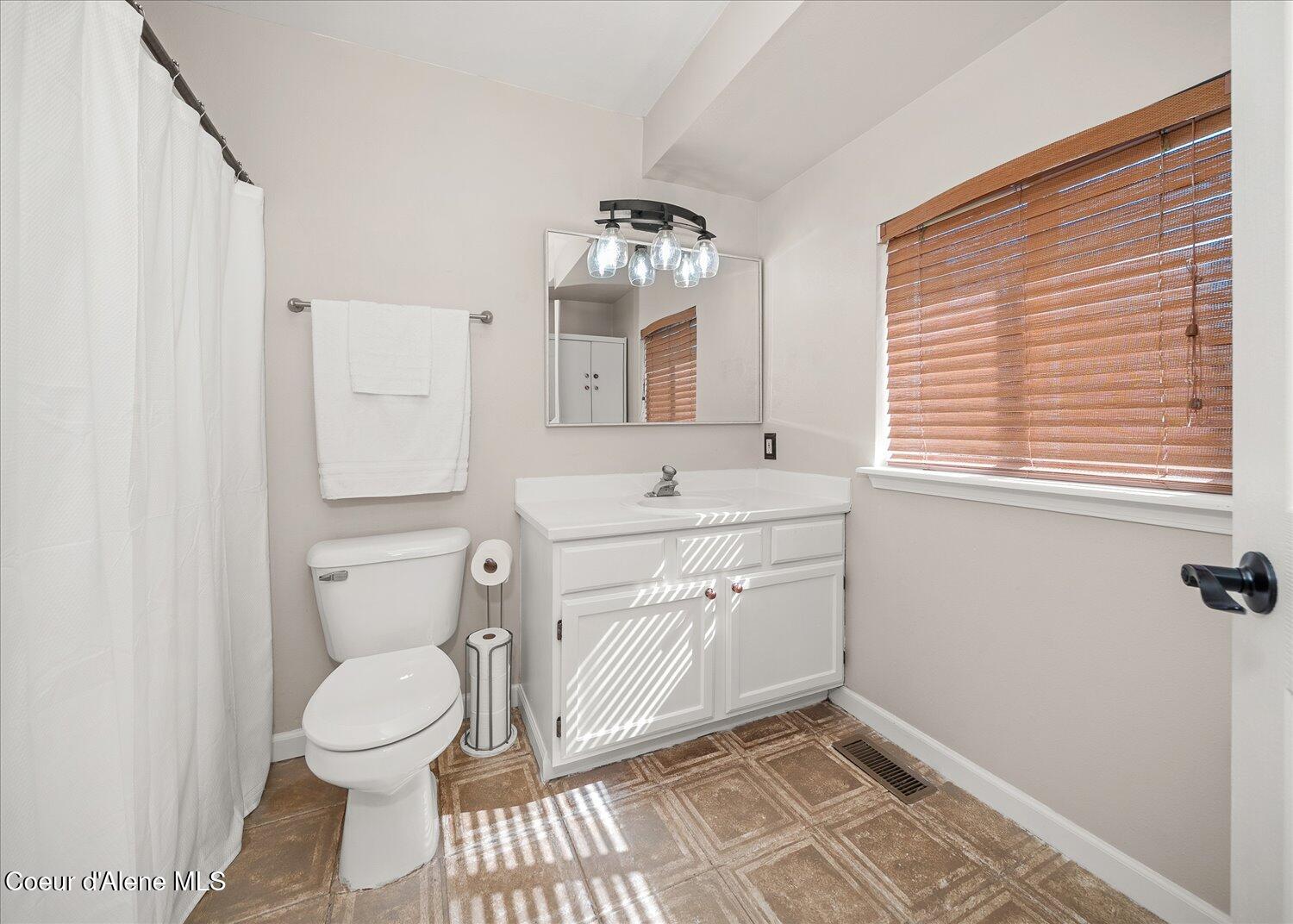 2531 Titleist Way Post Falls, ID 83854 - Photo 33 of 61 Master Bath