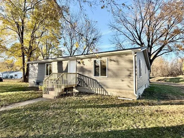 $99,900 | 209 Coon Street, Redwood Falls, MN 56283
