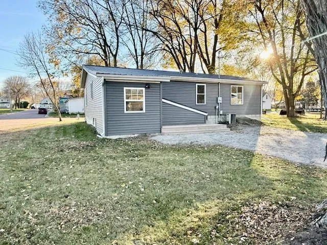 $99,900 | 209 Coon Street, Redwood Falls, MN 56283